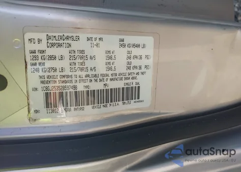 2002 Chrysler Voyager z USA, uszkodzony, nr VIN 1C8GJ25352B597498